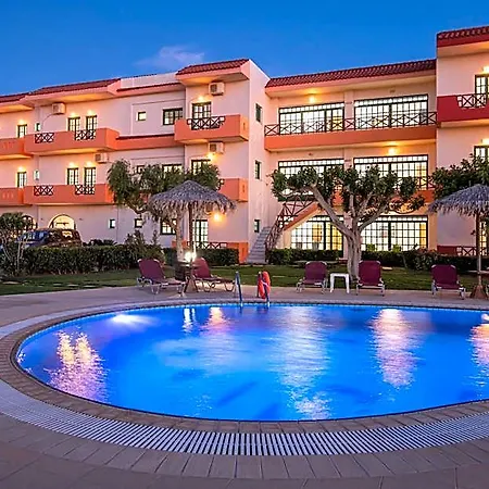 מלון דירות Portokali (adults Only) 4*